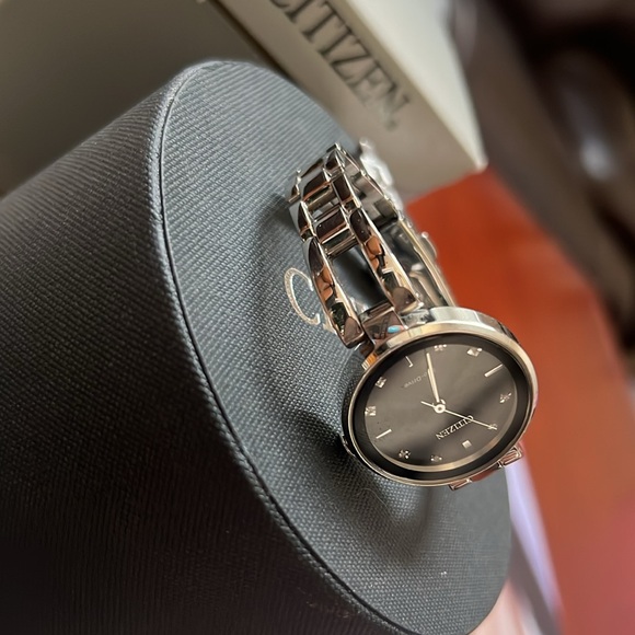 CITIZEN WATCHES SILVER LOOK VERY BEAUTIFUL AUTHENTIC - Picture 8 of 9